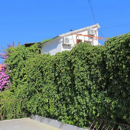 Okrug Gornji 1069a Apartman