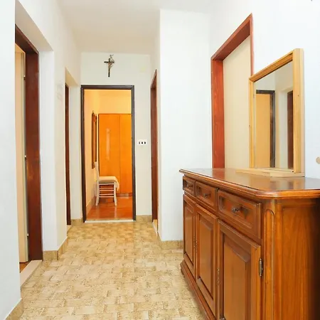 Okrug Gornji 1069a Апартаменти *