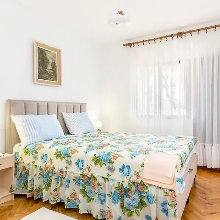 Okrug Gornji 1069a Apartman